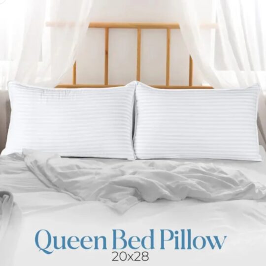Kuyani Pillow